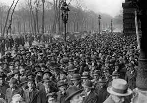 Parkways: Lots of people on the street