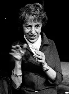 Chanteuse: Lotte Lenya - Austrian-American chanteuse