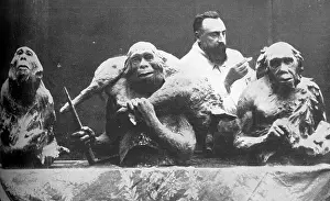 May18: Louis Mascre with sculptures of evolutionary man
