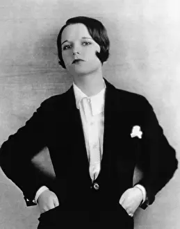 Chic: Louise Brooks, 1928