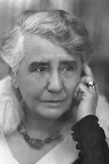 Dumont: Louise Dumont