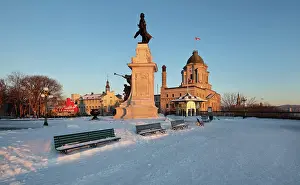 Gazebo: Louiss St-Laurent Building and Samuel de Champlain