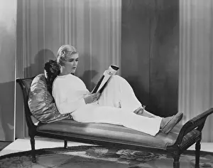 Lounging: Lounge lizard