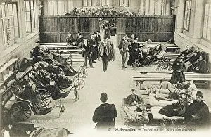 Ills: Lourdes - Pilgrims Shelter
