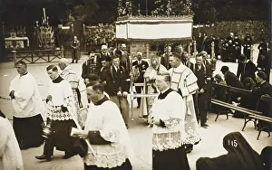 Laymen: Lourdes - Religious procession