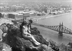 Canoodling: LOVE ON THE DANUBE