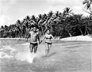 Malabar: LOVE IN THE SURF!