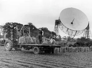 Jodrell: LOVELL TELESCOPE