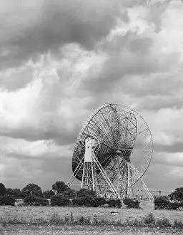 Dominates: LOVELL TELESCOPE