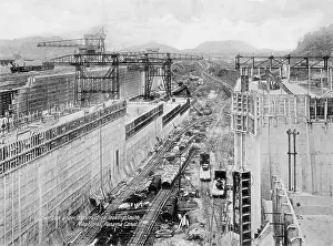 Miraflores: Lower lock under construction