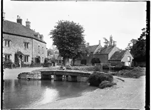 Clapper: LOWER SLAUGHTER, COTSWOLD, GLOUCESTERSHIRE