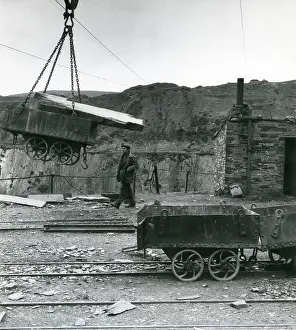 Lowering: Lowering a tram, Penyrorsedd Slate Quarry, North Wales