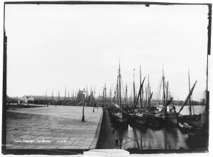 Lowestoft: LOWESTOFT - 1890