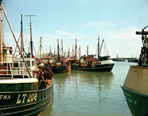 Trawlers: Lowestoft - Fishing trawlers