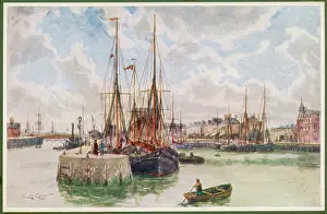 Lowestoft: LOWESTOFT HARBOUR