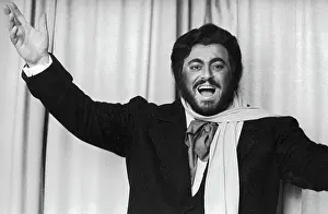 Rodolfo: Luciano Pavarotti