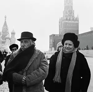 Castillo: Luis Corvalan visits USSR