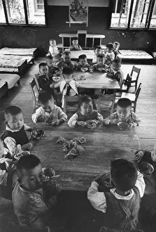 Creche: Lunchtime at a kindergarten, Shanghai, China