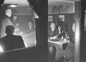 Cellar: The Lutter und Wegner wine cellar in Berlin, 1936