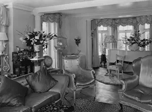 Ruched: LUXURIOUS LIVING ROOM