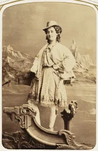 Lydia: LYDIA MAITLAND