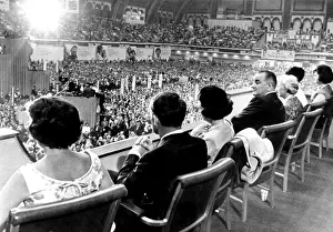 Luci: LYNDON JOHNSON (4th from left), in Presidential ?
