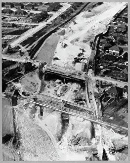 Dunstable: M1 Motorway, Structure 9 Luton-Dunstable Railway Bridge