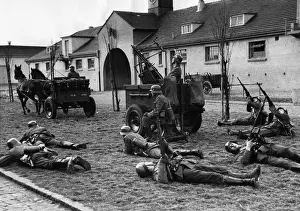 Operates: Machine gun company during an exercise, 1939