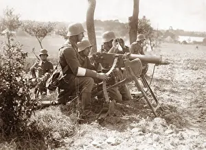 Uckermark: Machine gun position of the Reichswehr during a maneuver