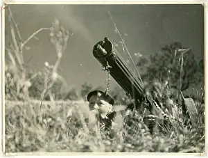 Marx Memorial Library: Machine gunners. (letter on back)