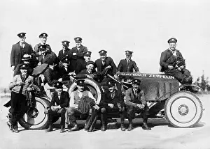 Lakehurst: Machine operators of the airship Los Angeles, 1928
