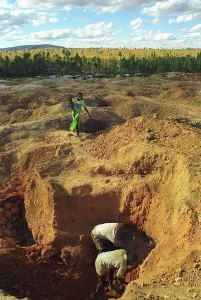 Ilakaka: Madagascar - Sapphire mining