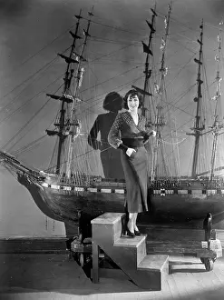 Stung: MAE MURRAY & SHIP 1930S