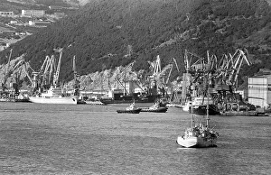 Magadan: Magadan sea port, 1988