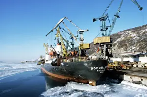 Handling: Magadan trade seaport, 1987