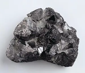Oxide: Magnetite