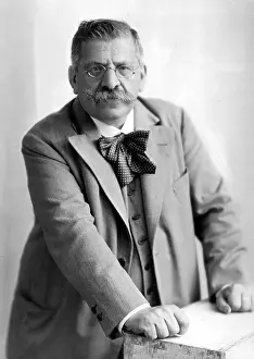 Magnus: Magnus Hirschfeld, 1928