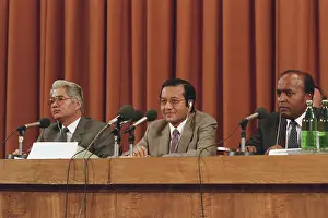 Mohamad: Mahathir Mohamad visits USSR