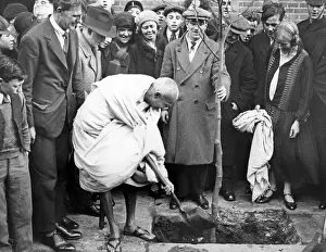 Passive: Mahatma Gandhi, 1931