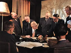 Editing: MAIL EDITORIAL TEAM/1950