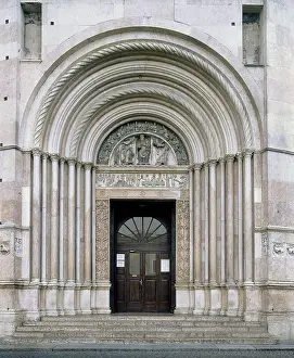 1150: The main doorway, called of
