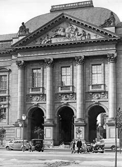 Linden: Main portal of the Berlin State Library, 1937