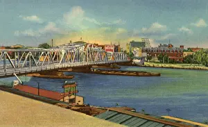 Oshkosh: Main Street Bridge. Oshkosh