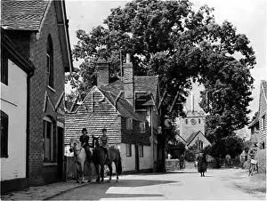Charlwood: MAIN STREET, CHARLWOOD