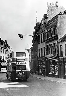 Autobus: The main street in Jersey, 1940