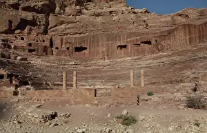 Taille: Main Theatre, Petra, Jordan