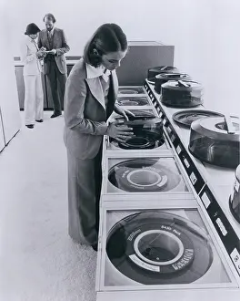 Computation: Mainframe computer Sperry UNIVAC 90/80 was ?