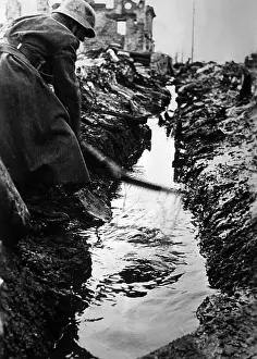 Theodor: Maintenance of a trench in Kholm, 1942