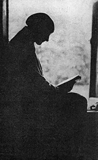 Chisholm: Mairi Chisholm reading in the cellar at Pervyse