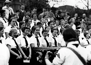 Accompaniment: Maisingen of the BDM in Berlin, 1936